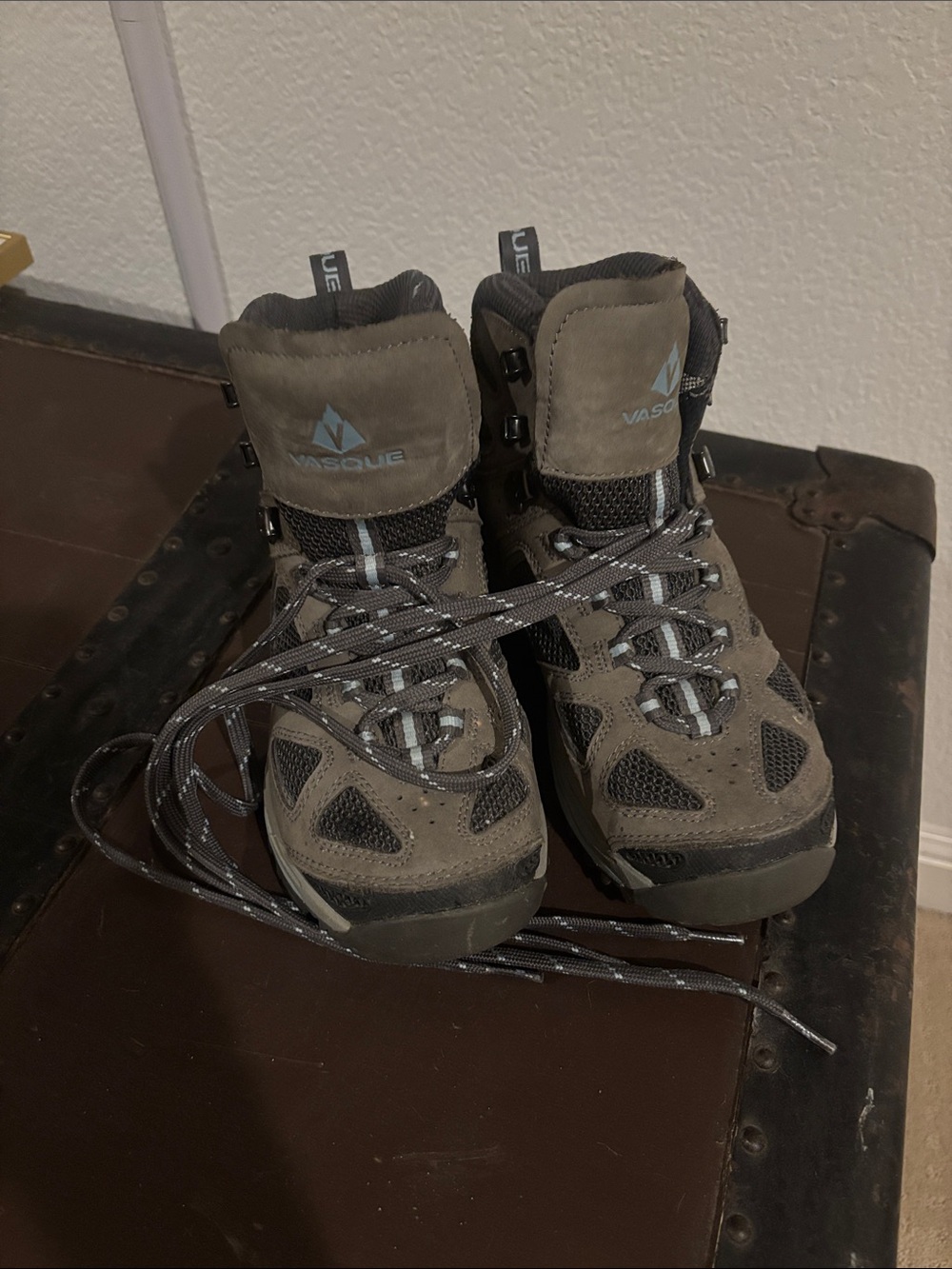 Vasque Women's Grey and Blue Hiking Boots